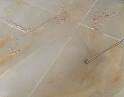 保亭瓷砖空鼓维修公司分享粘合剂选择不当在瓷砖铺贴过程中可能导致以下问题